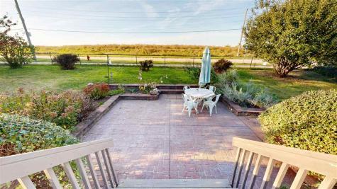 60 Goldfinch Circle Iowa City IA 52245-4120