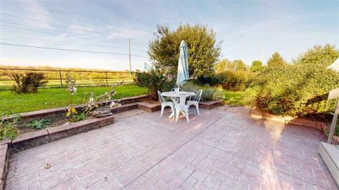 60 Goldfinch Circle Iowa City IA 52245-4120