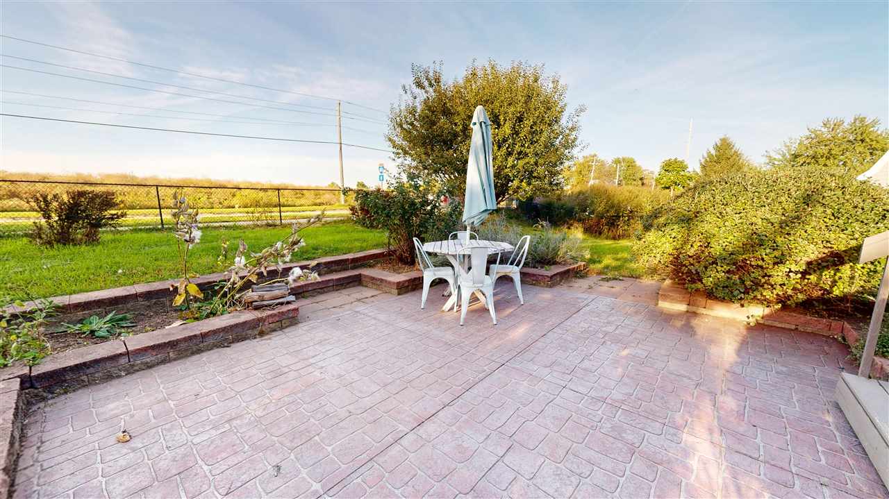 60 Goldfinch Circle Iowa City IA 52245-4120