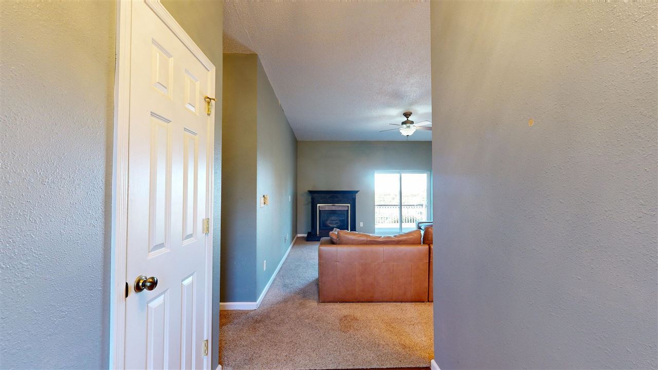 60 Goldfinch Circle Iowa City IA 52245-4120