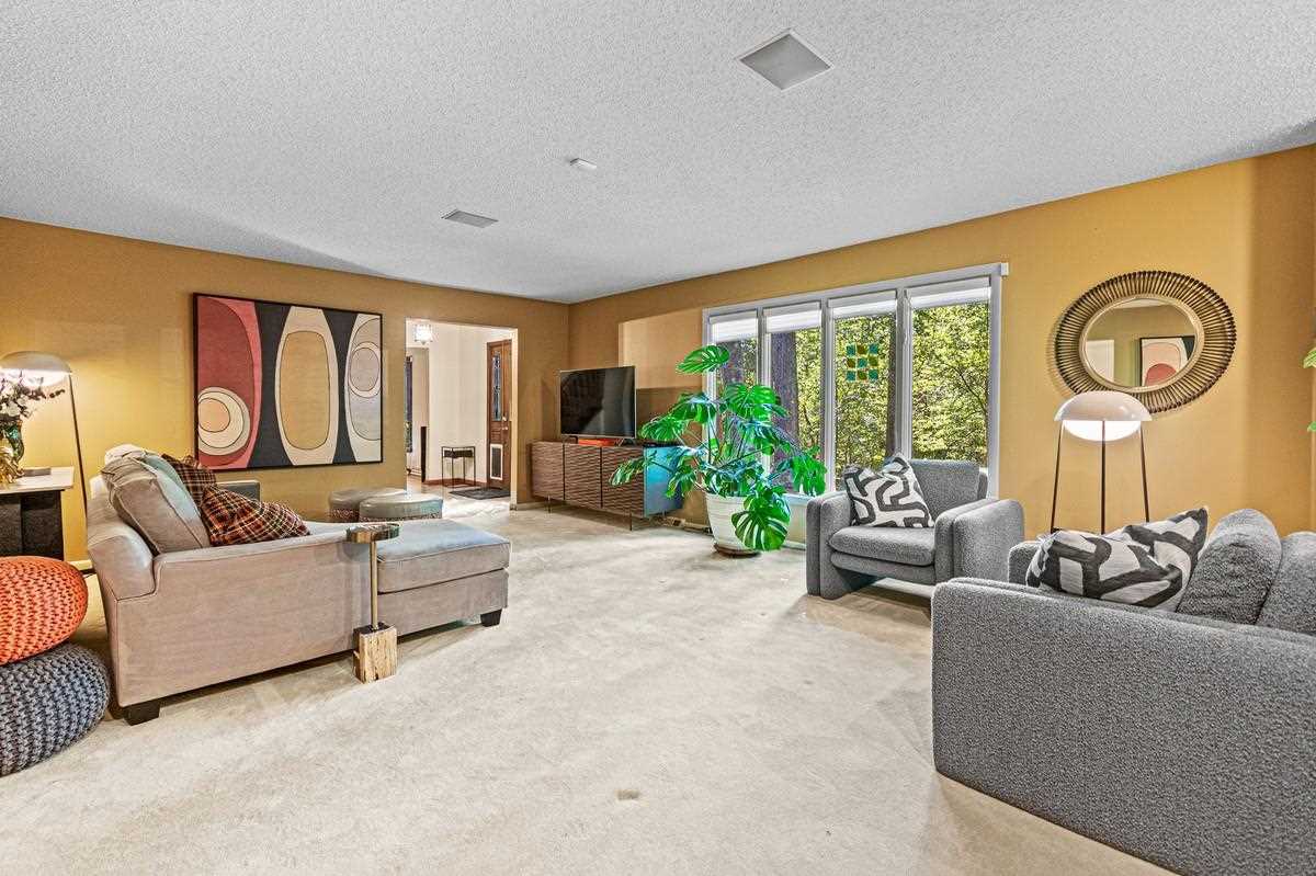 7 The Woods Iowa City IA 52240