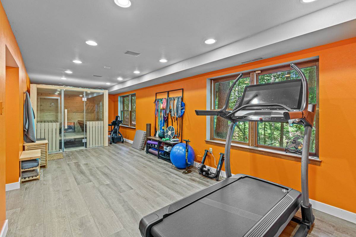 7 The Woods Iowa City IA 52240