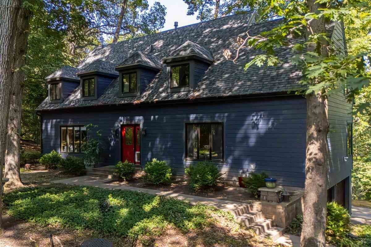 7 The Woods Iowa City IA 52240