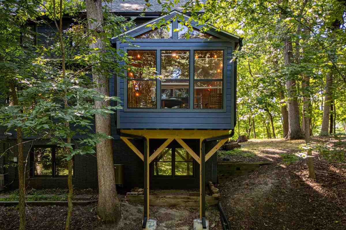 7 The Woods Iowa City IA 52240