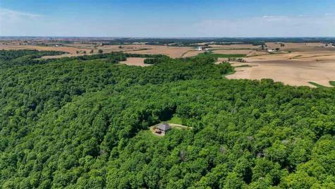 37754 390TH Street Guttenberg IA 52052