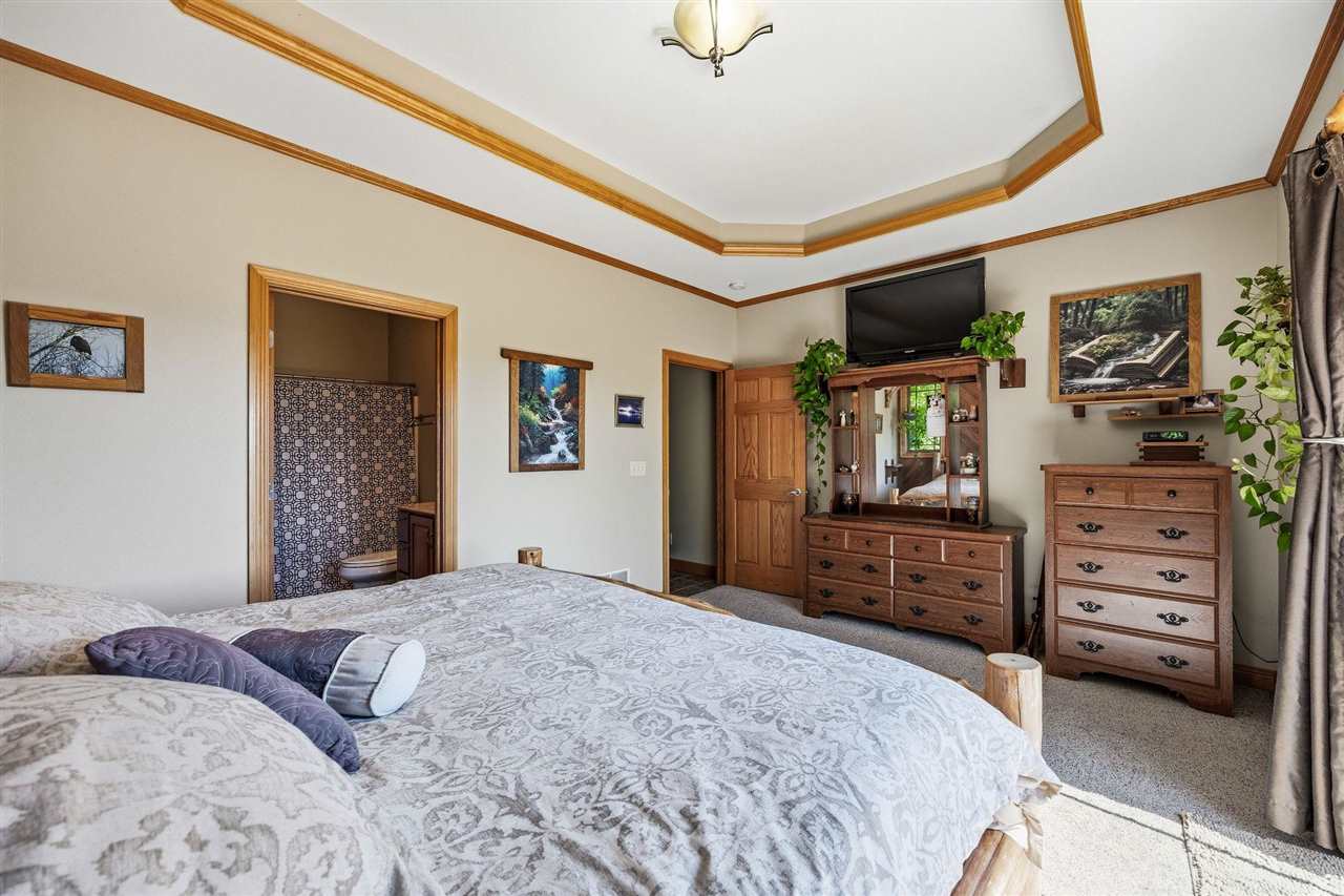 37754 390th Street Guttenberg IA 52052