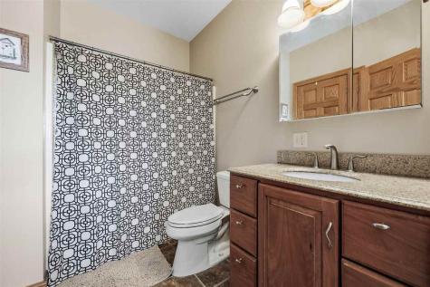 37754 390th Street Guttenberg IA 52052