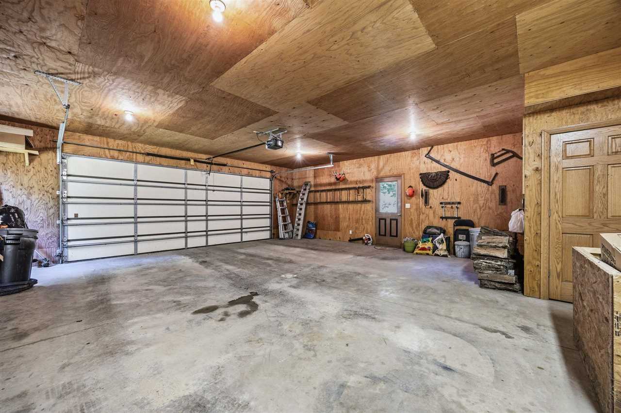 37754 390th Street Guttenberg IA 52052