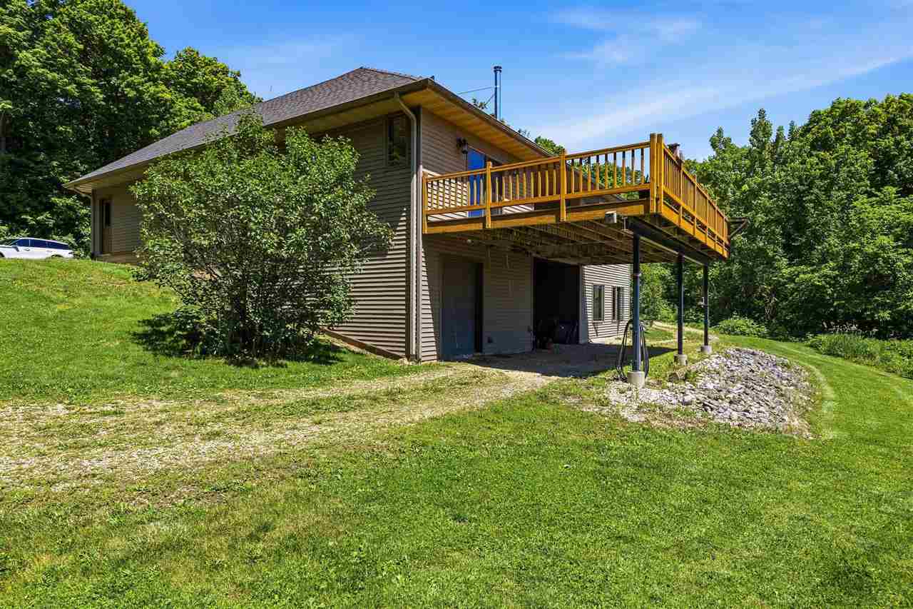37754 390th Street Guttenberg IA 52052