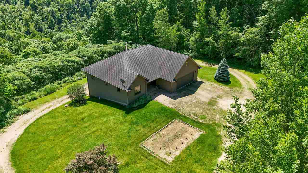 37754 390th Street Guttenberg IA 52052