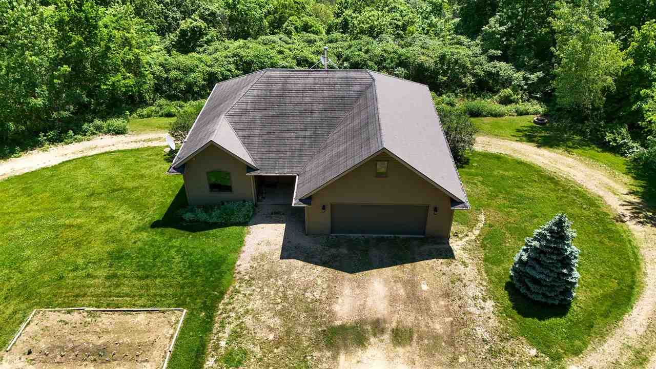 37754 390th Street Guttenberg IA 52052