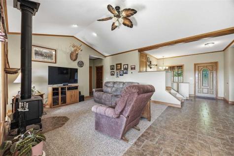 37754 390th Street Guttenberg IA 52052