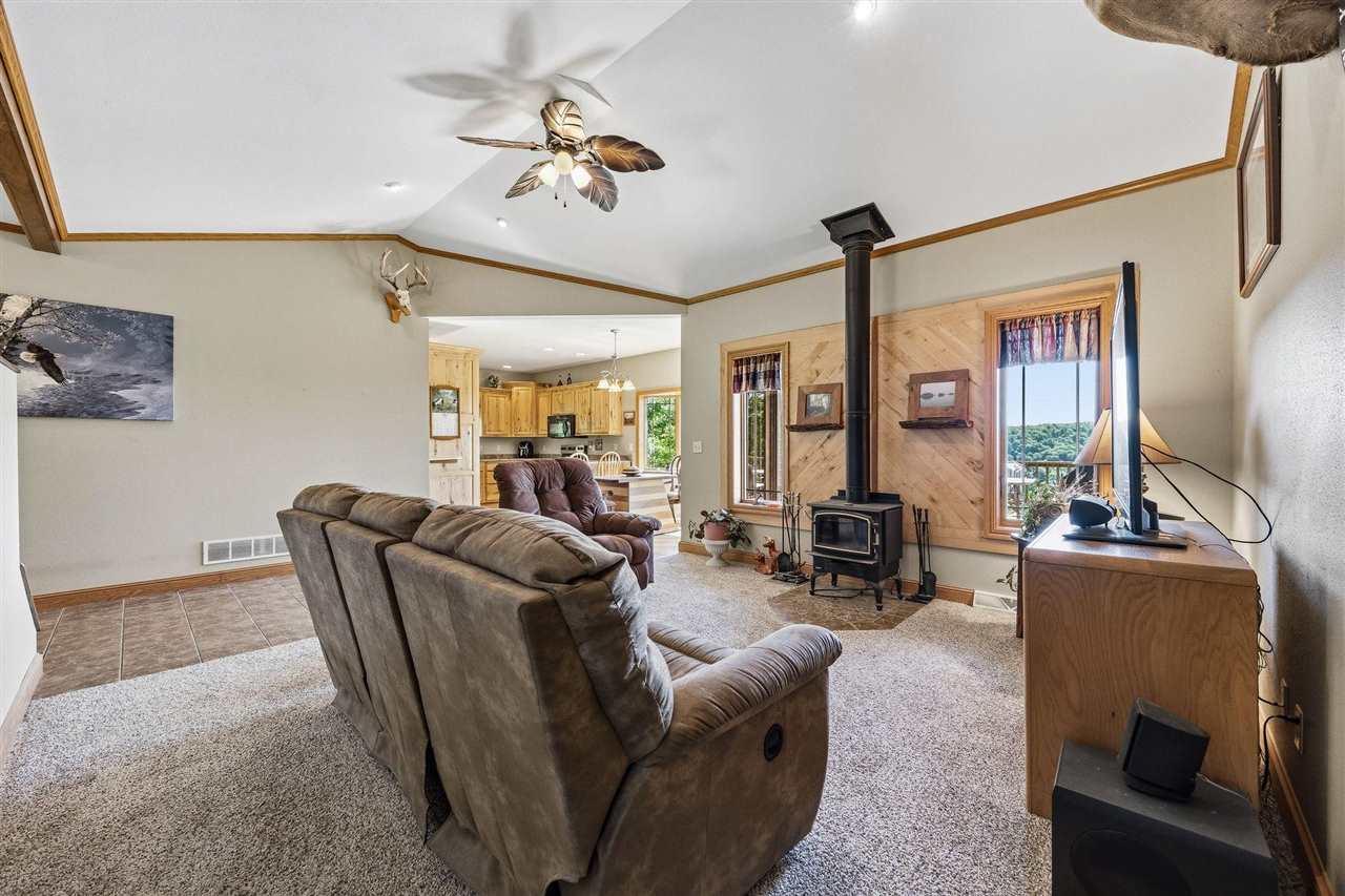 37754 390th Street Guttenberg IA 52052