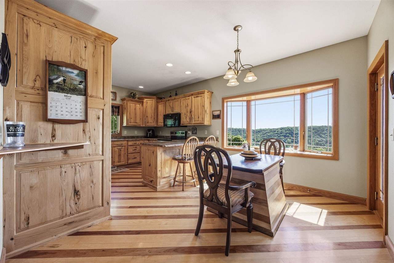 37754 390th Street Guttenberg IA 52052