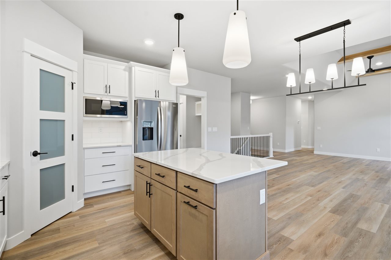 1311 E Gable Way Tiffin IA 52340