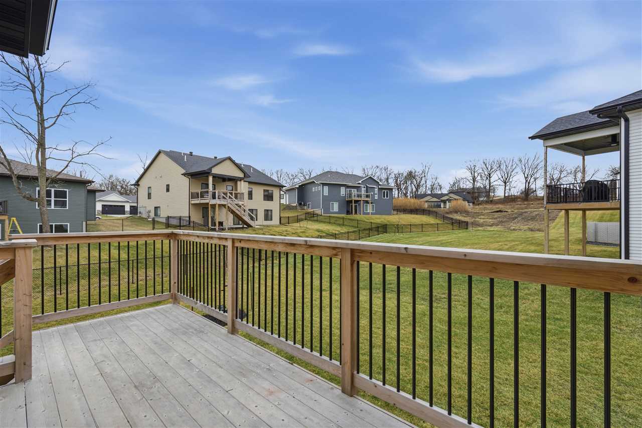 1311 E Gable Way Tiffin IA 52340