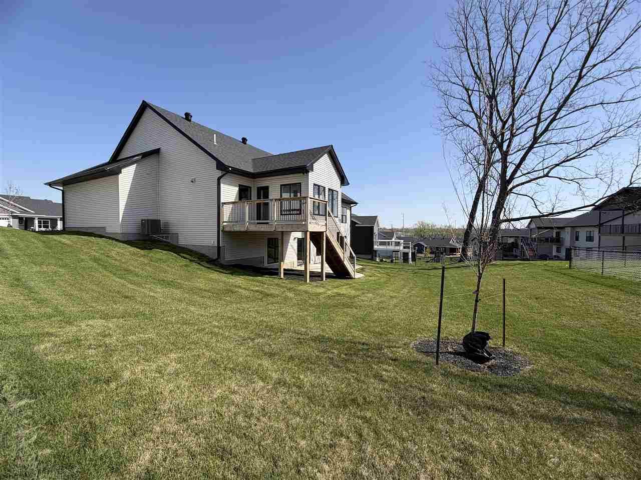 1311 E Gable Way Tiffin IA 52340