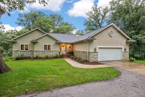 4020 Riverview Lane NE Iowa City IA 52240