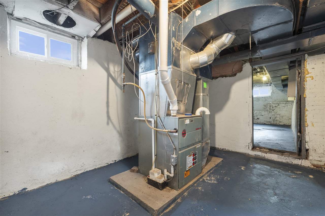 925 Reed Street Grinnell IA 50112