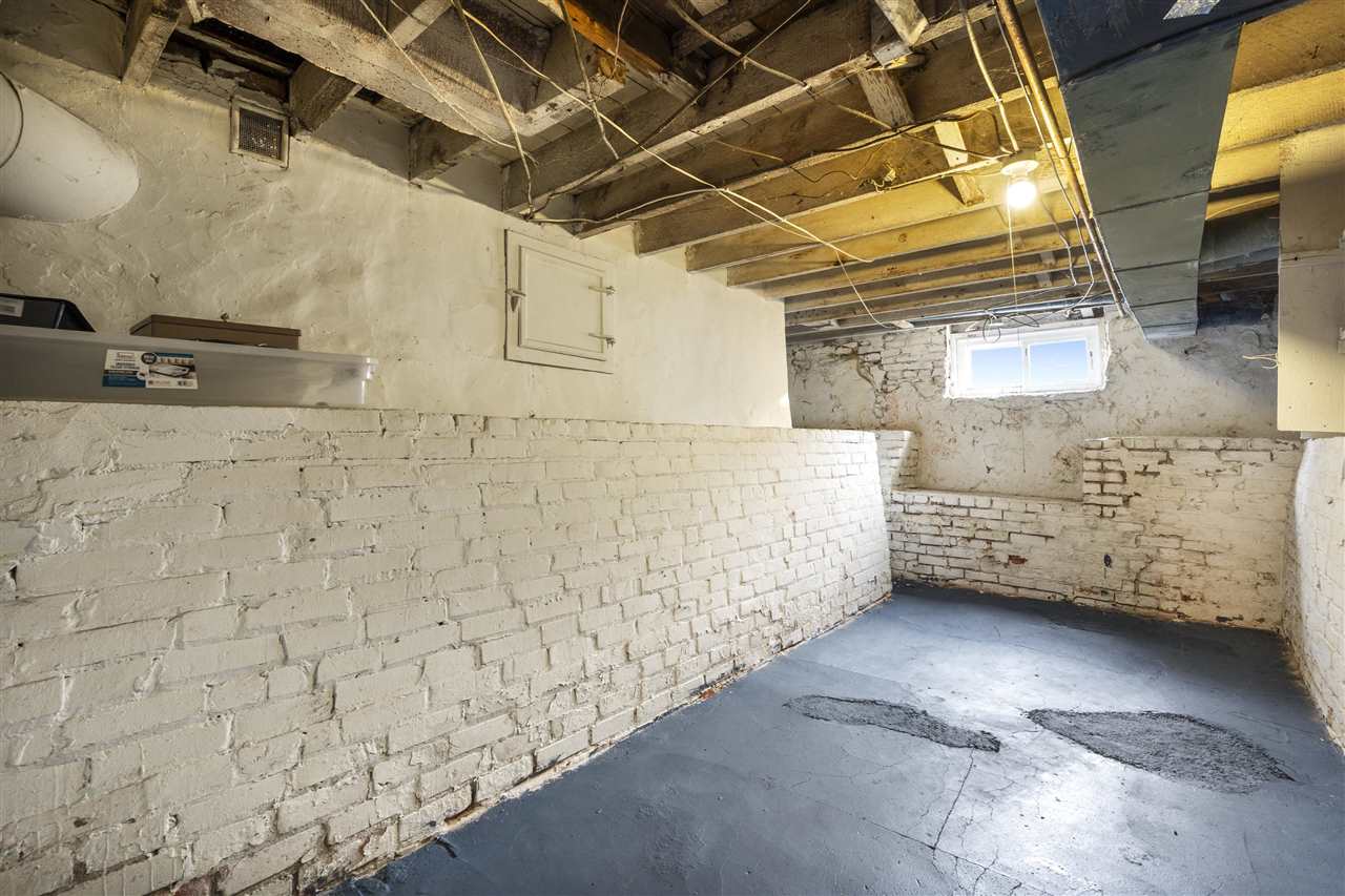 925 Reed Street Grinnell IA 50112