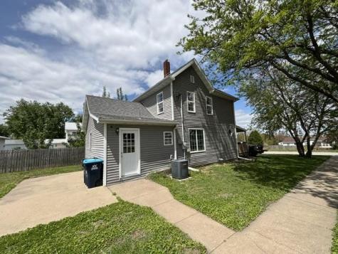 411 E Jayne Street Lone Tree IA 52755