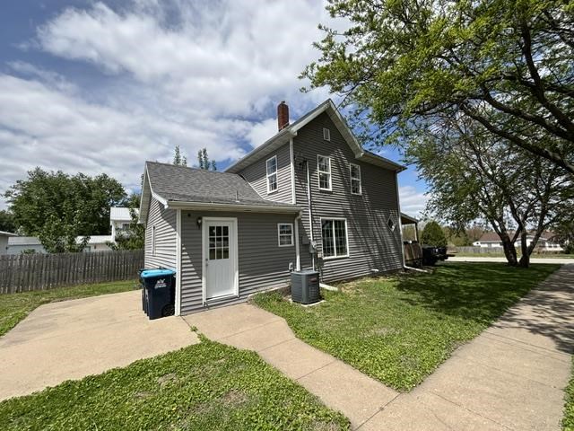 411 E Jayne Street Lone Tree IA 52755