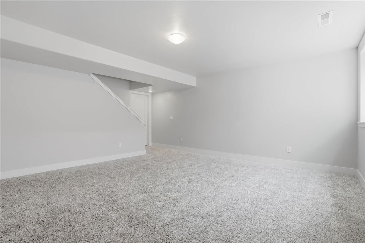 1127 Mary Lane North Liberty IA 52317
