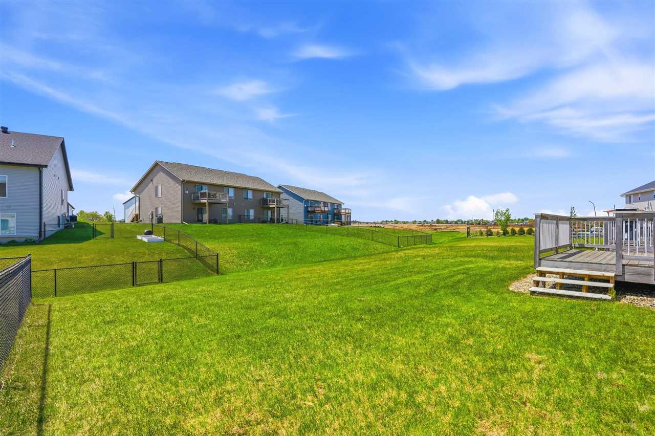 1127 Mary Lane North Liberty IA 52317
