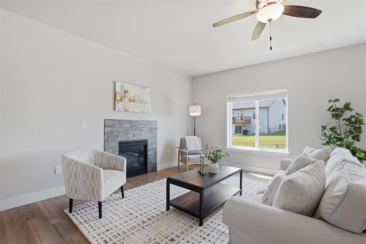 1127 Mary Lane North Liberty IA 52317