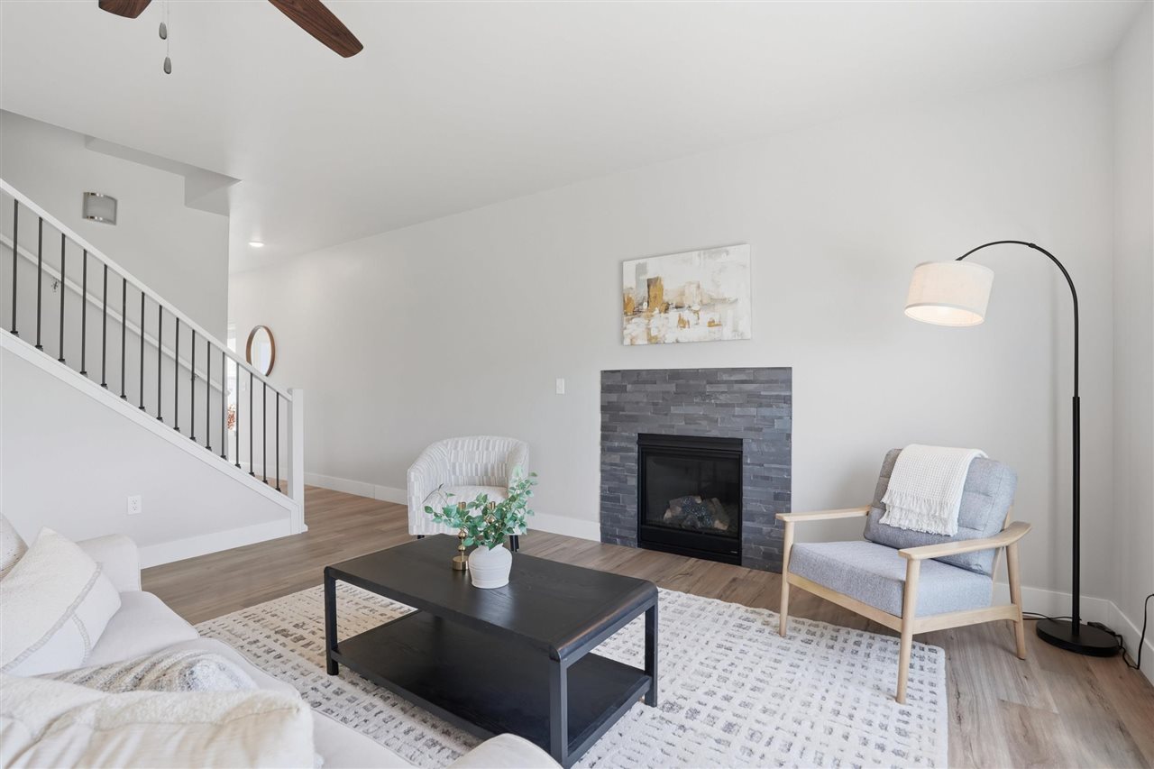 1127 Mary Lane North Liberty IA 52317