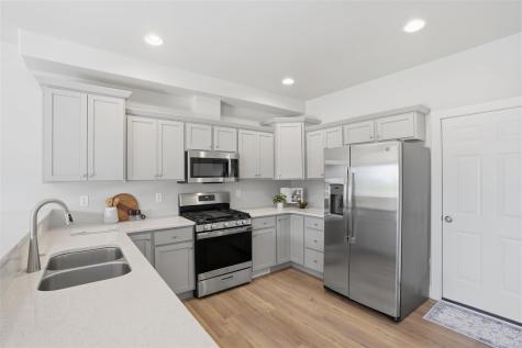 1127 Mary Lane North Liberty IA 52317