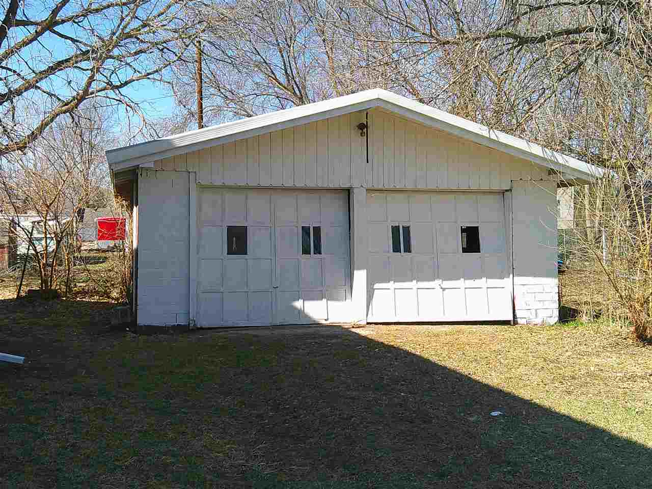 207 Short Street Nichols IA 52766