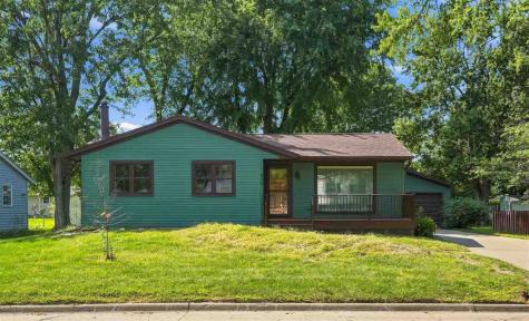 905 Paradise Drive Washington IA 52353
