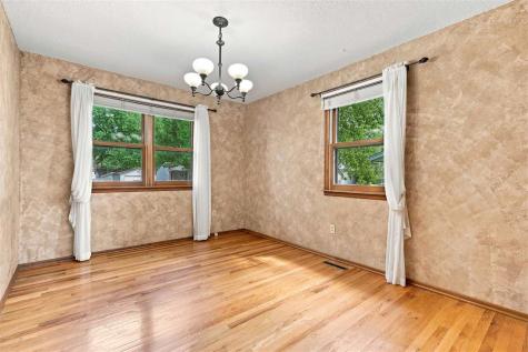 905 Paradise Drive Washington IA 52353
