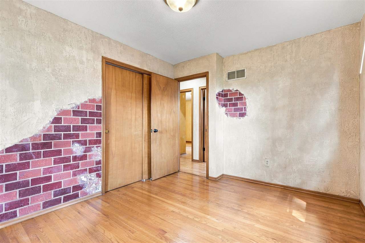 905 Paradise Drive Washington IA 52353