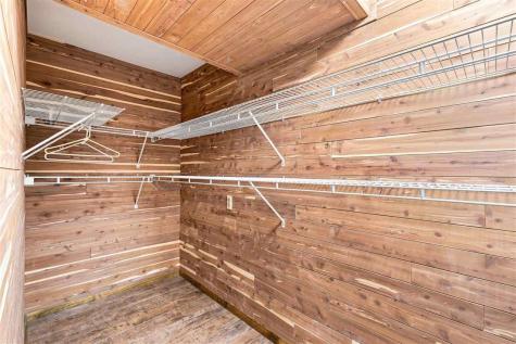 905 Paradise Drive Washington IA 52353