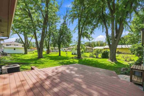905 Paradise Drive Washington IA 52353