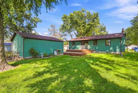 905 Paradise Drive Washington IA 52353