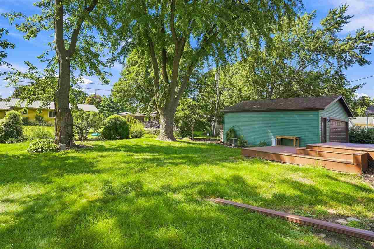 905 Paradise Drive Washington IA 52353