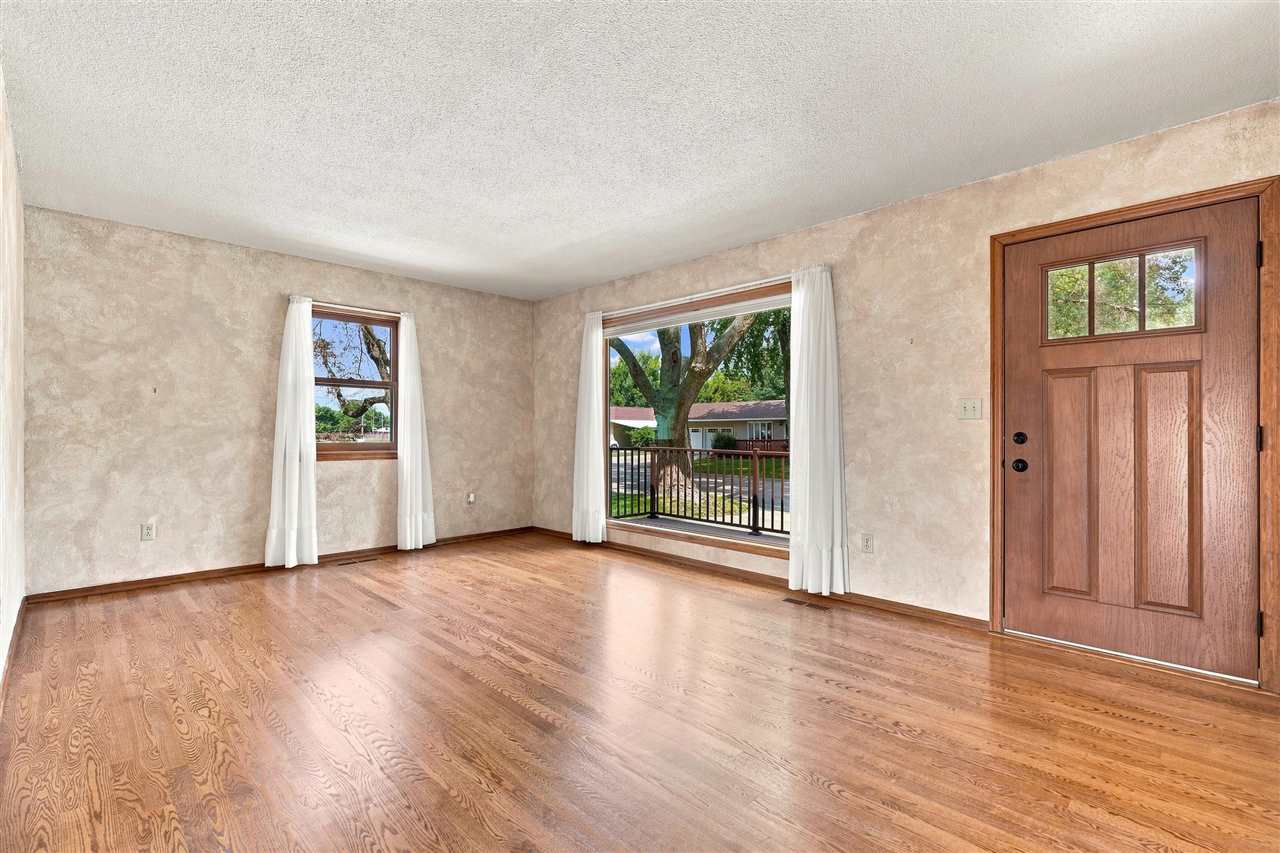 905 Paradise Drive Washington IA 52353
