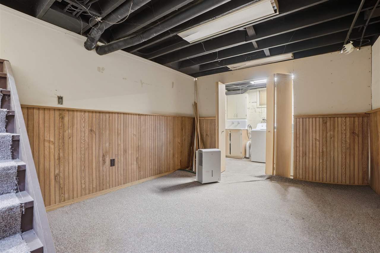 315 E Jackson Street Washington IA 52353