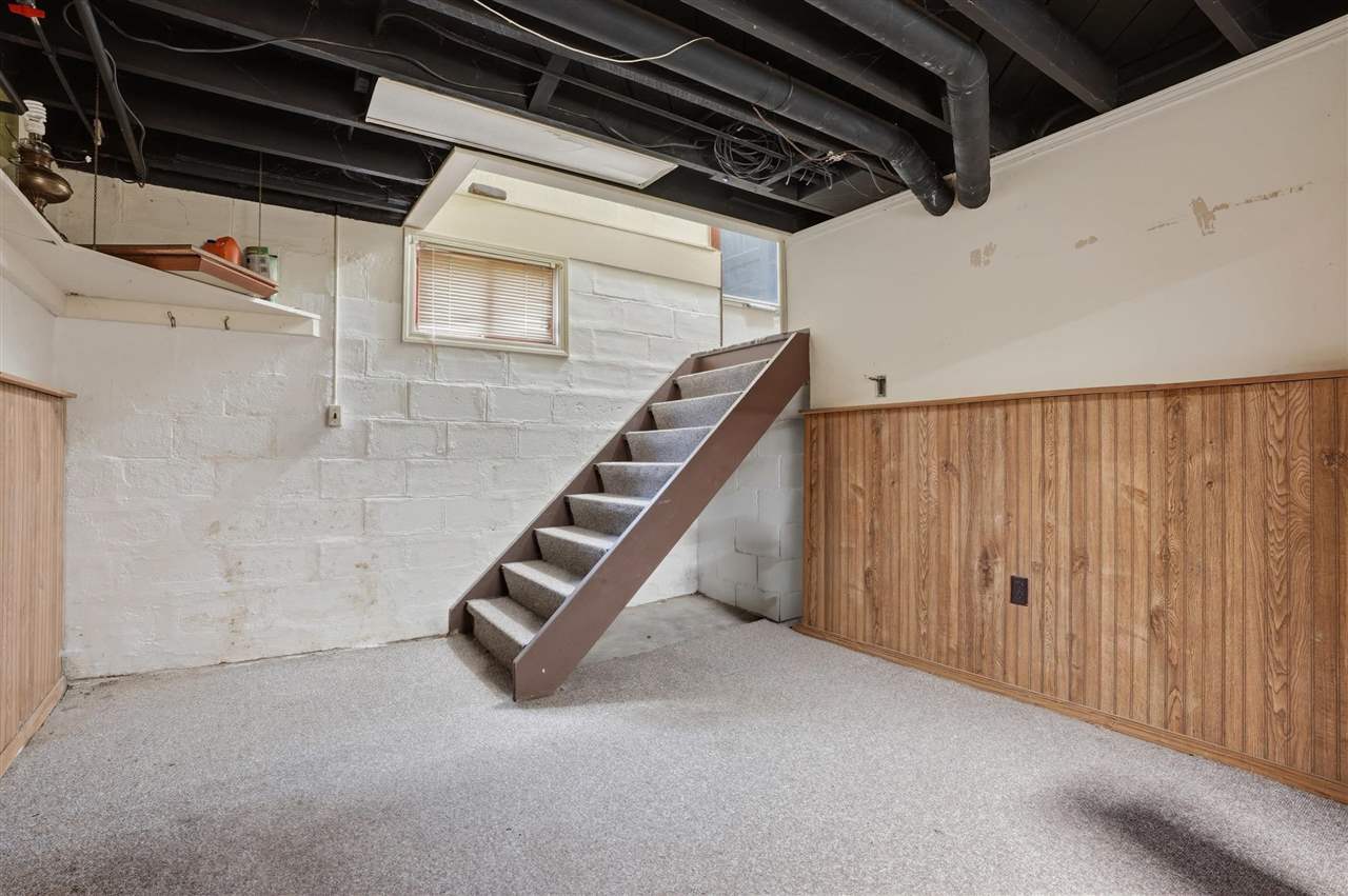 315 E Jackson Street Washington IA 52353