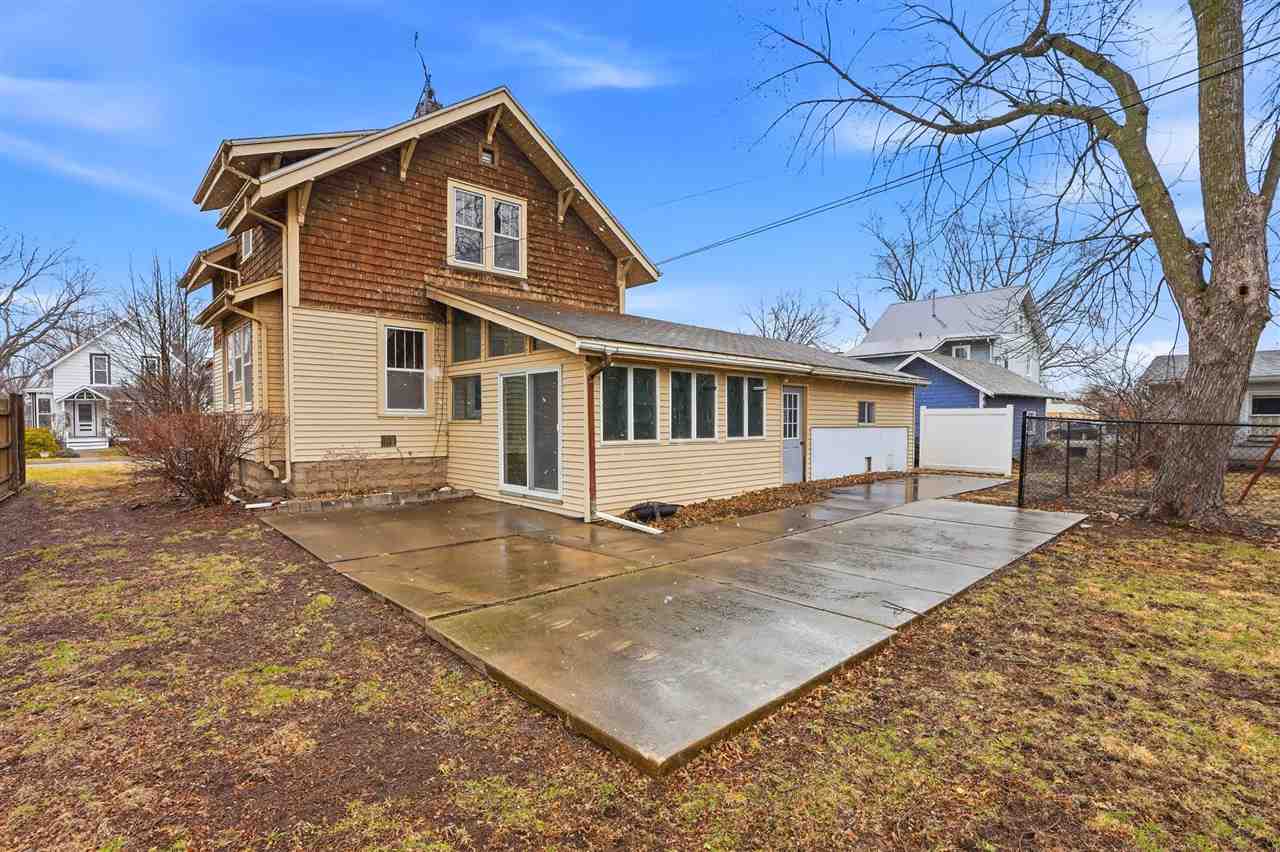 315 E Jackson Street Washington IA 52353