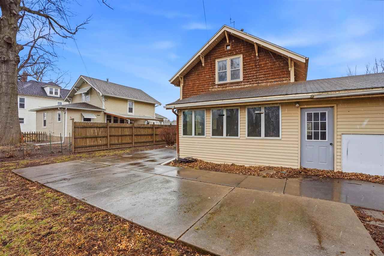 315 E Jackson Street Washington IA 52353