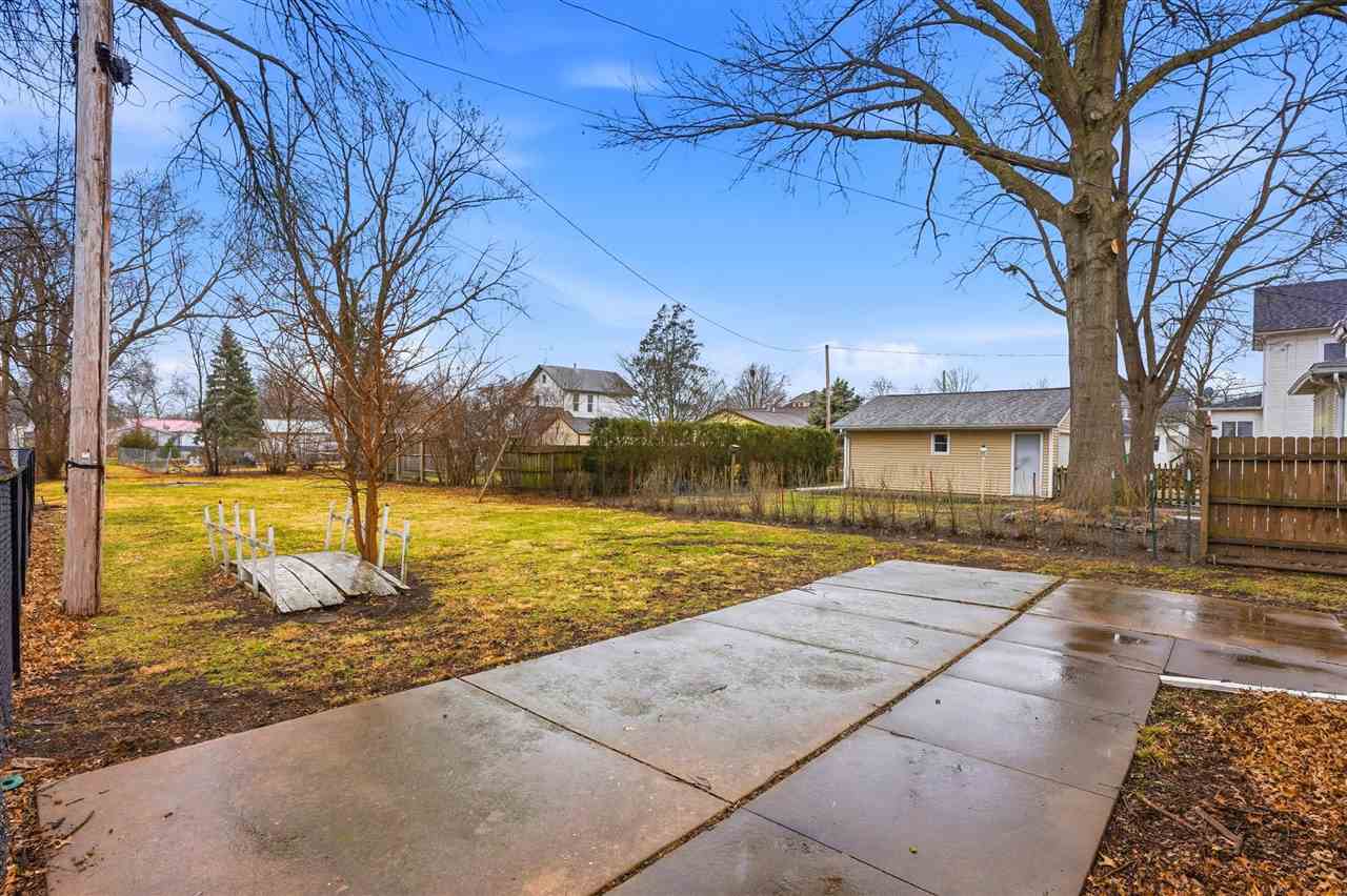 315 E Jackson Street Washington IA 52353