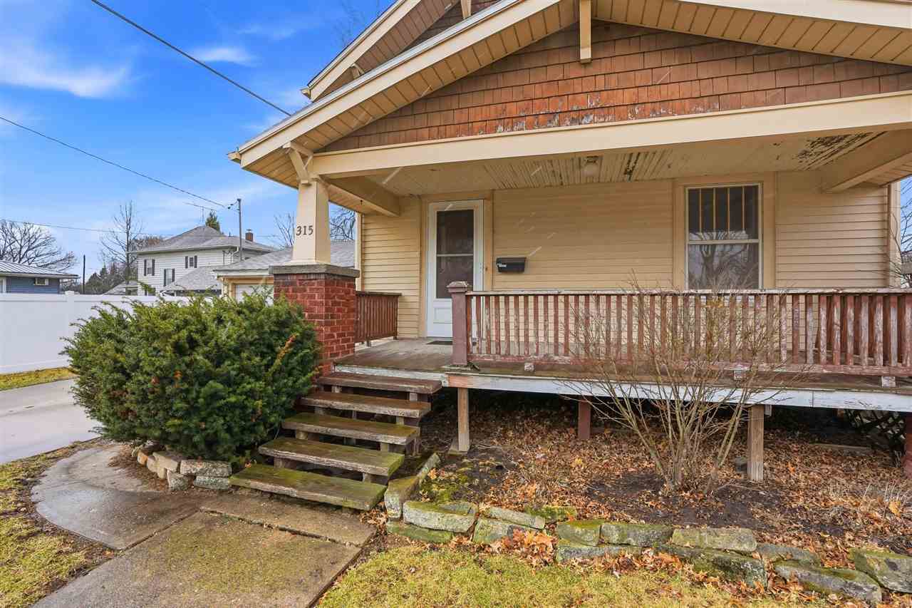 315 E Jackson Street Washington IA 52353