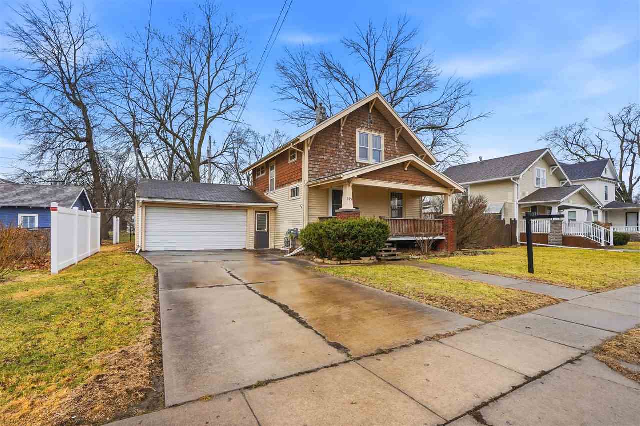 315 E Jackson Street Washington IA 52353