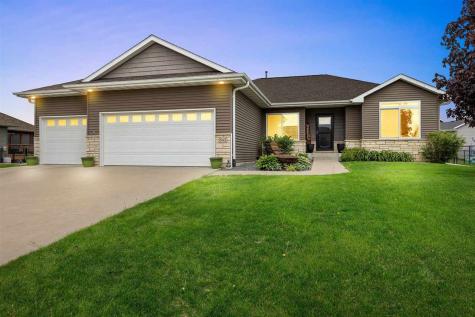 542 Rolling Hills Drive Tiffin IA 52340