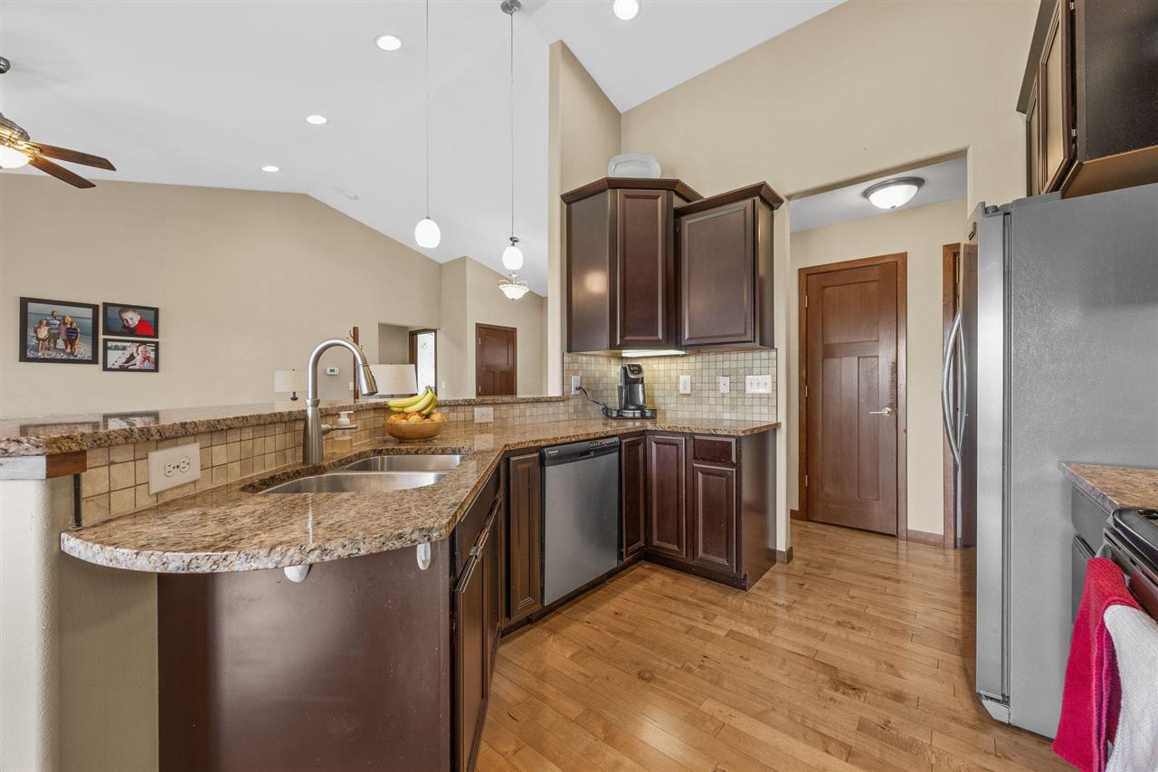 542 Rolling Hills Drive Tiffin IA 52340