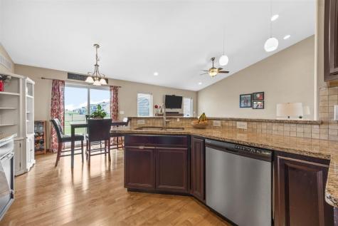 542 Rolling Hills Drive Tiffin IA 52340